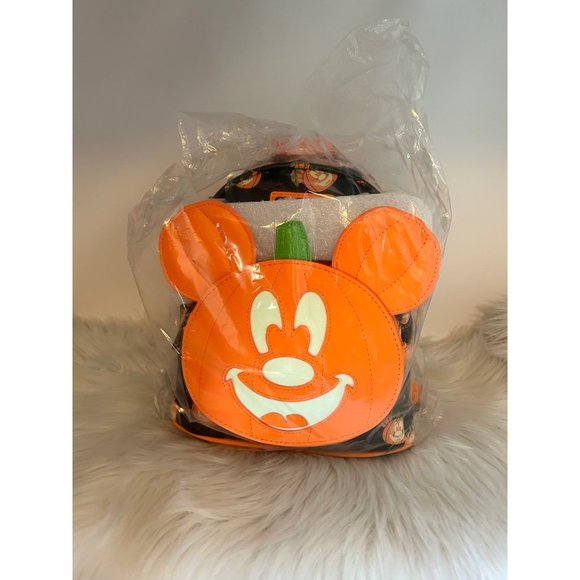 Loungefly Disney Halloween Pumpkin Mickey Mickey-O-Lantern Glow Backpack main image 5